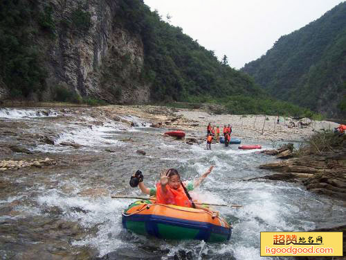 龙王峡漂流