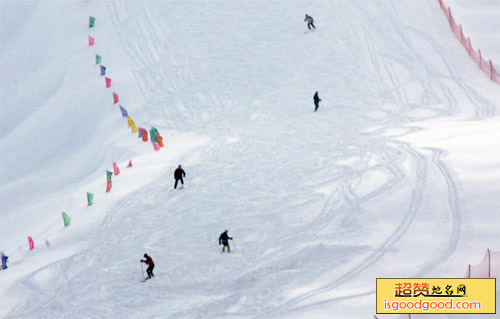 承德元宝山滑雪场