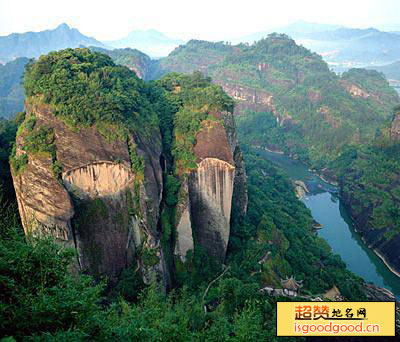 龙栖山自然保护区