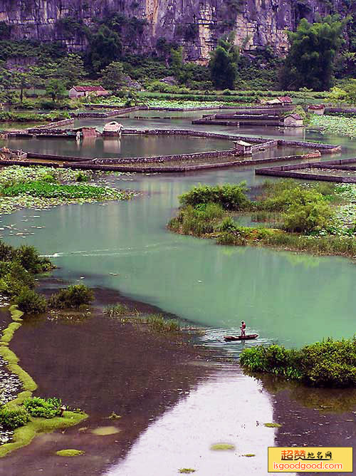 布镜湖